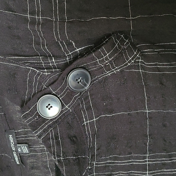 Blouse - Picture 2 of 4